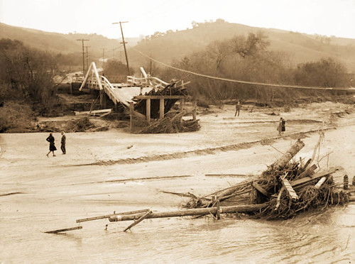 1927 bridge flood LAT-r